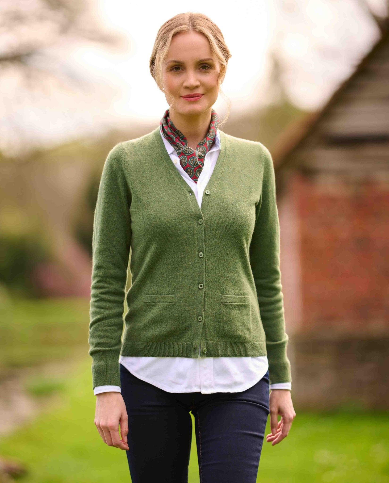 Damen Cardigan ''Mara'' in dill - Wellington of Bilmore