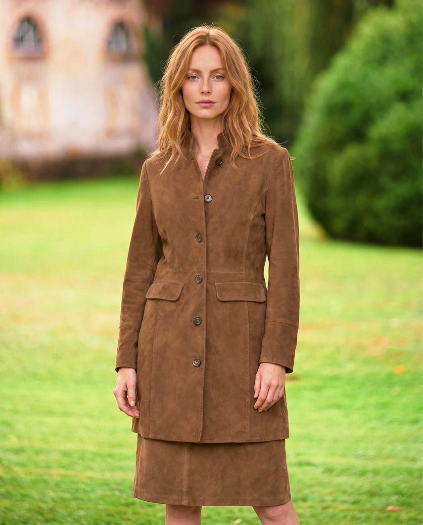 Damen Ledermantel ,,Annie Gehrock'' aus Ziegen-Veloursleder in mud - Wellington of Bilmore