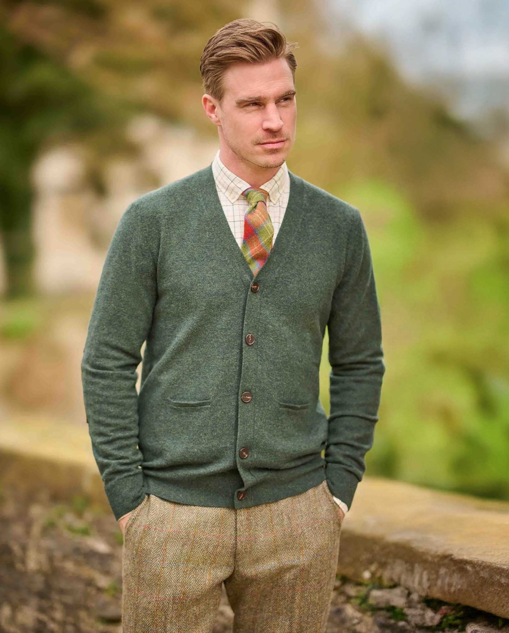Herren Merino - Strickjacke ''The Cardigan'' in forrest green - Wellington of Bilmore