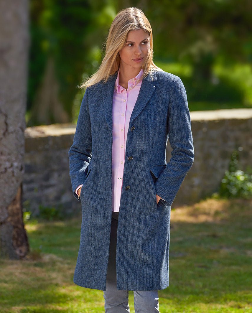 Tweed Blazermantel "Emilia" aus Woll - Kaschmir in Blue Herringbone - Wellington of Bilmore