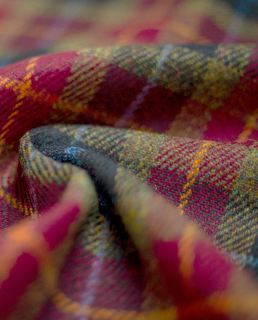 Bleistiftrock aus Harris Tweed in check of Island - Wellington of Bilmore