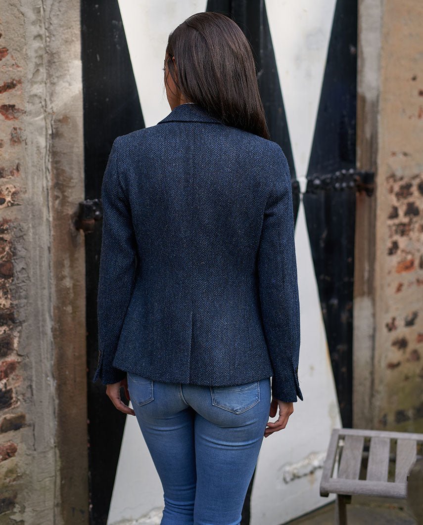 Harris Tweed Blazer ''Ami'' in blue herringbone - Wellington of Bilmore