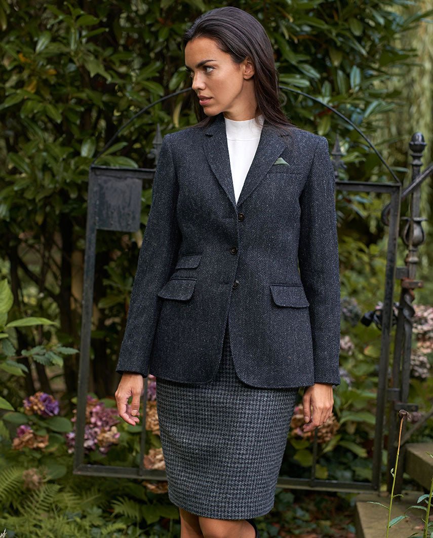 Harris Tweed Blazer ''Carola'' in charcoal - Wellington of Bilmore