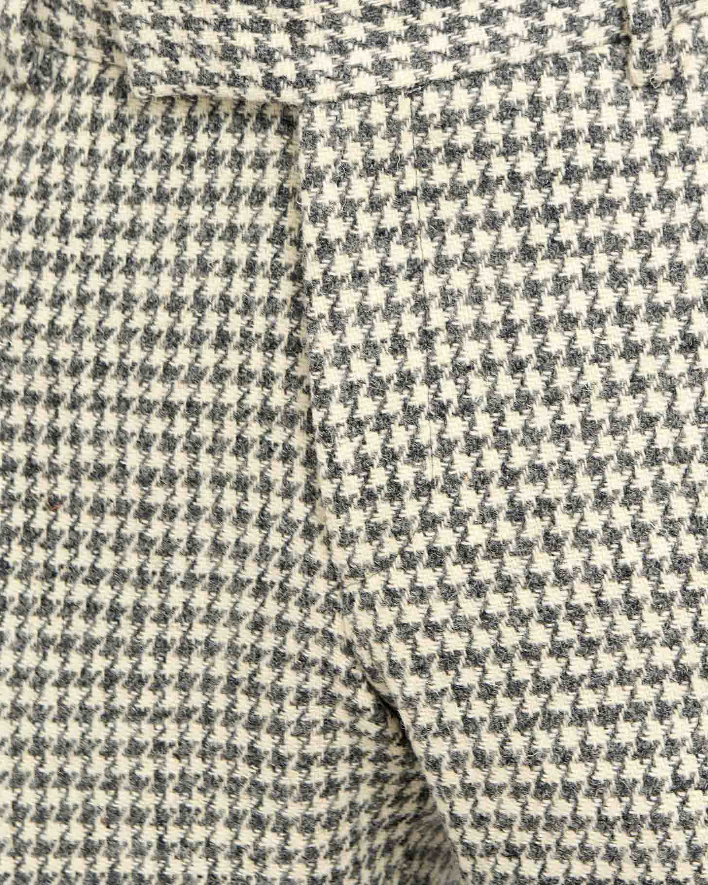 Harris Tweed Hose ''Mr. Miller " in grey - cream houndstooth - Wellington of Bilmore